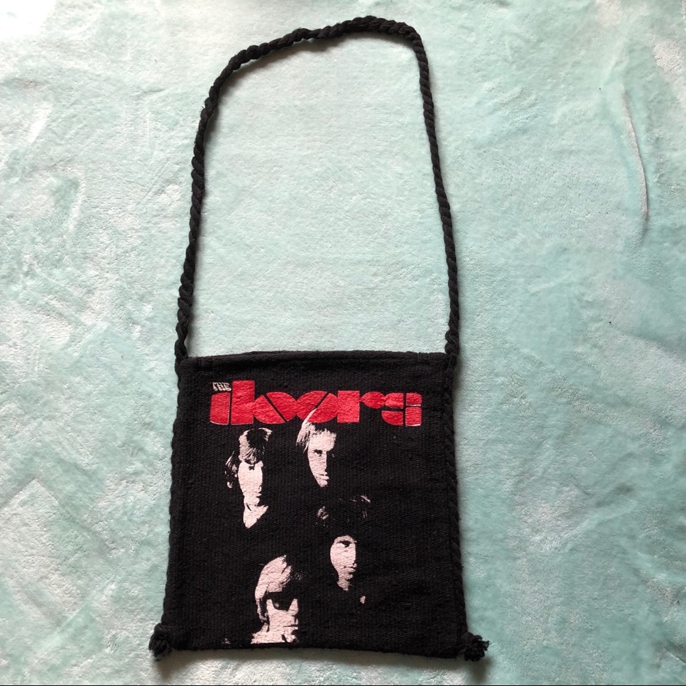 Knit crossbody bag.black